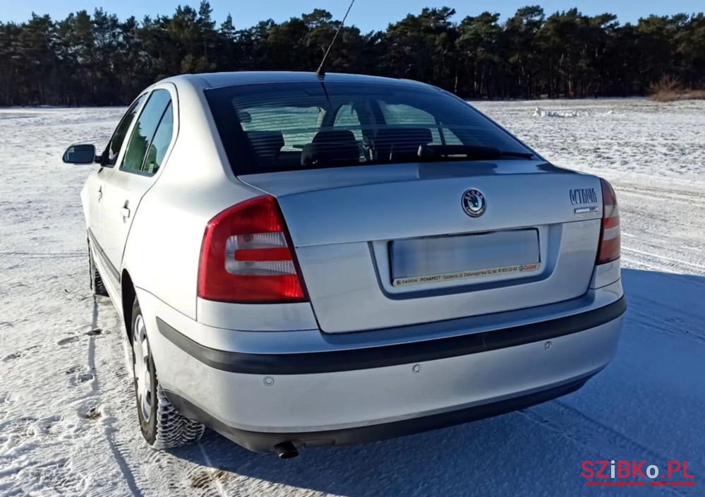 2008' Skoda Octavia 1.6 Ambiente photo #3