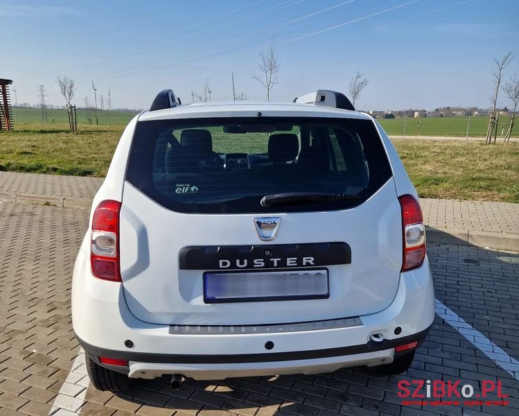 2014' Dacia Duster 1.6 Laureate photo #5