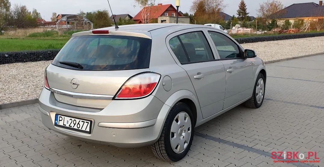 2006' Opel Astra photo #4