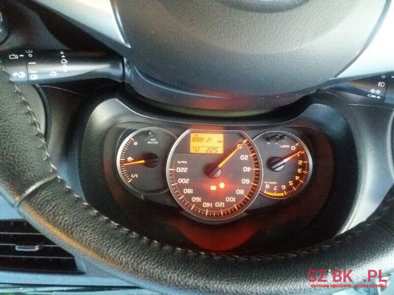 2012' Toyota Yaris photo #2