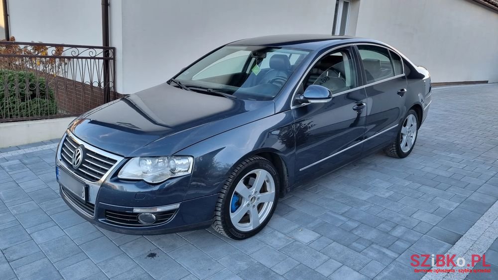 2008' Volkswagen Passat photo #6