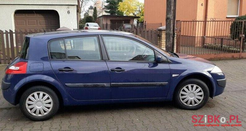 2008' Renault Megane photo #1