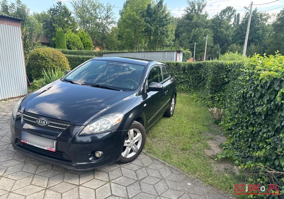 2009' Kia Pro Ceed 1.6 Crdi Comfort + photo #2