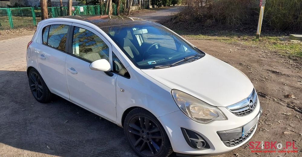 2011' Opel Corsa photo #1