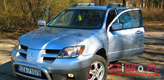 2003' Mitsubishi Outlander photo #1