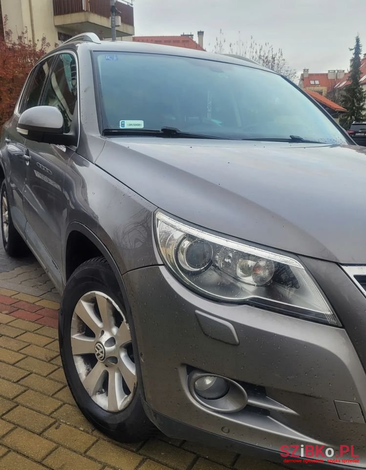 2010' Volkswagen Tiguan 2.0 Tdi 4Mot Track Dsg photo #1