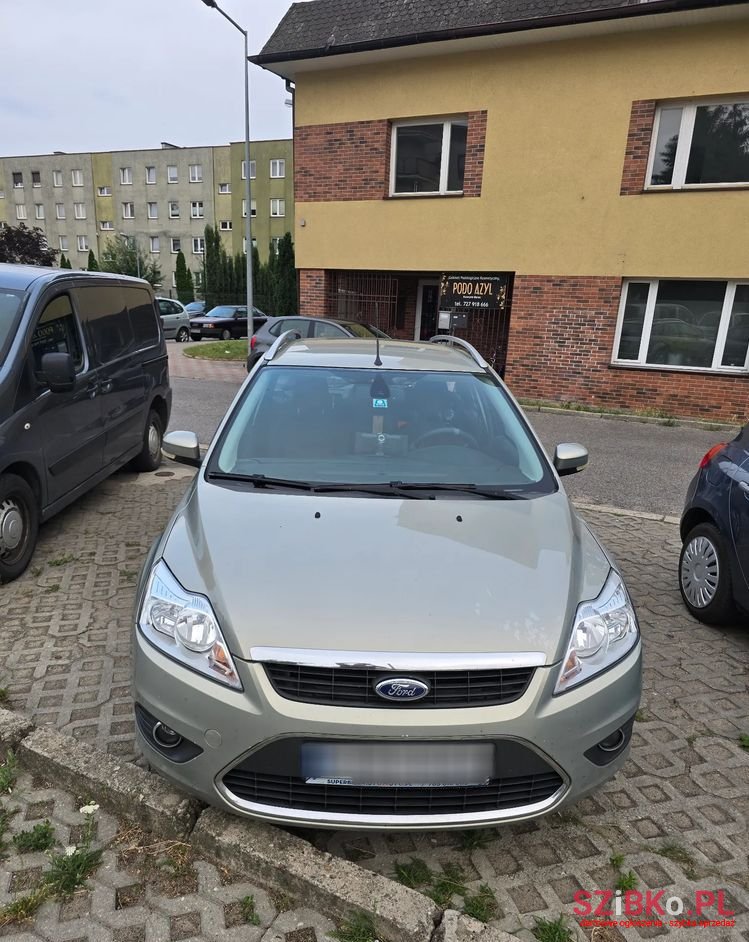 2010' Ford Focus 1.8 Ff Platinium X photo #3