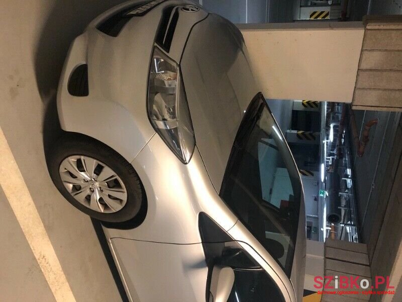 2013' Toyota Yaris photo #4