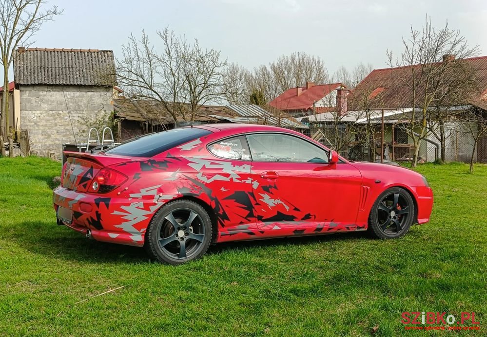 2002' Hyundai Coupe 2.0 Gl photo #4