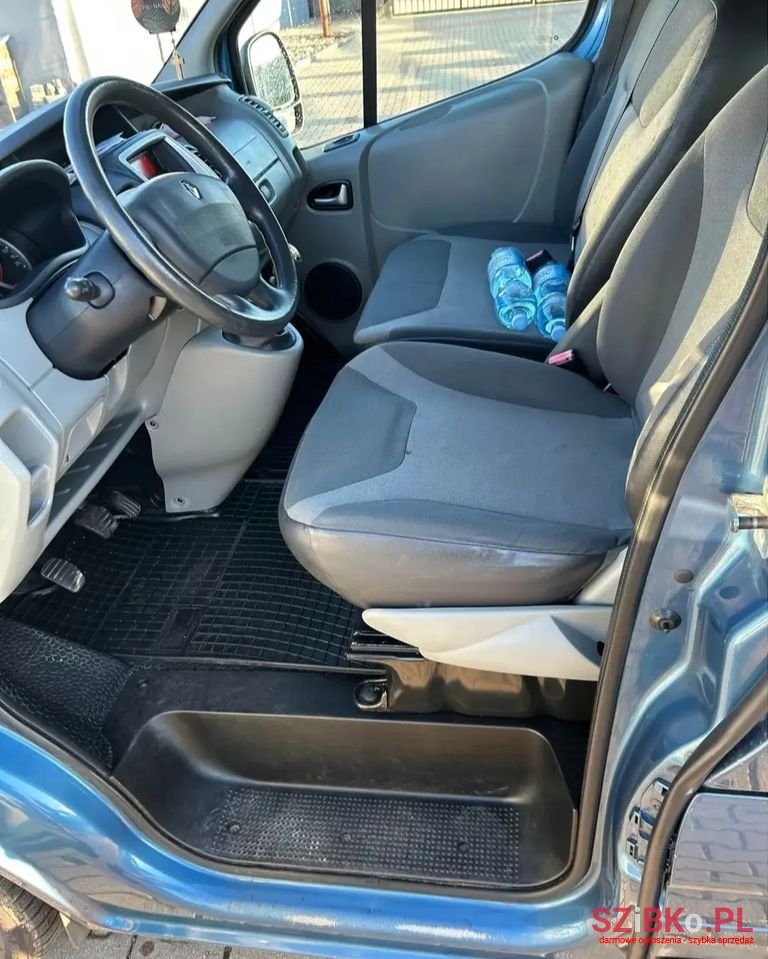 2010' Renault Trafic photo #4