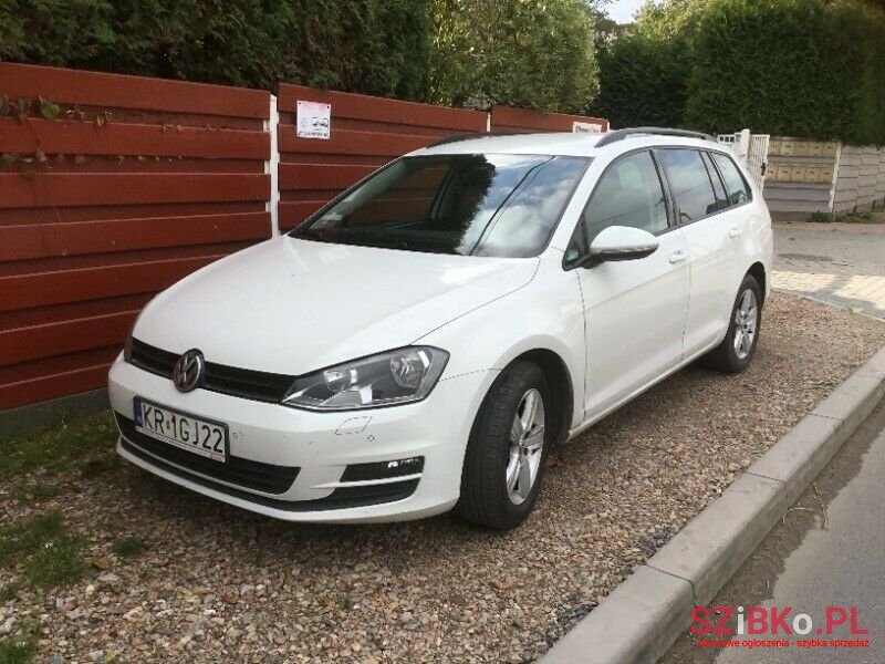 2015' Volkswagen Golf photo #2