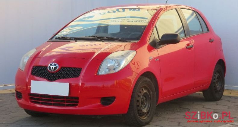 2008' Toyota Yaris photo #1