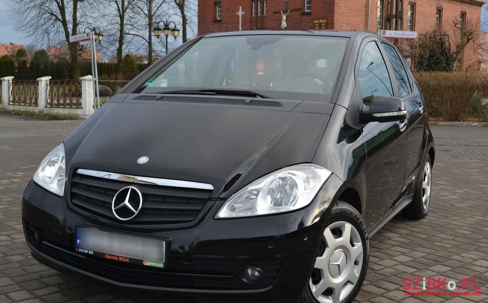 2011' Mercedes-Benz A-Class photo #1