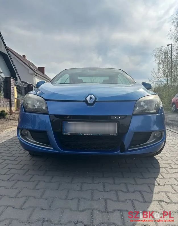 2011' Renault Megane photo #6