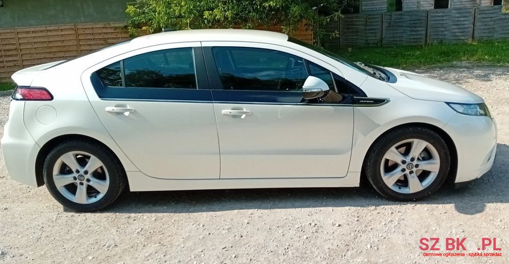 2013' Opel Ampera Epionier Edition photo #3