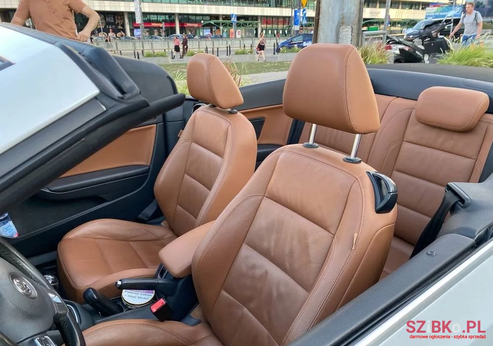 2013' Volkswagen Golf Cabrio photo #4