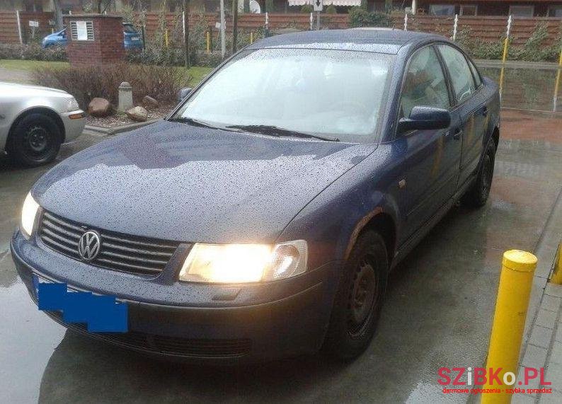 1999' Volkswagen Passat photo #1