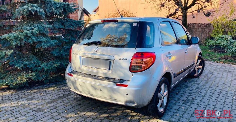 2008' Suzuki SX4 photo #4