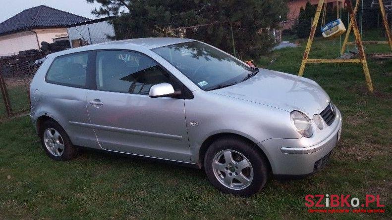 2001' Volkswagen Polo photo #2