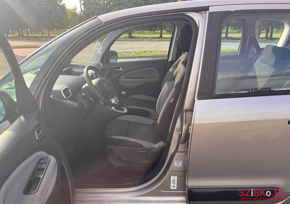 2010' Citroen C3 Picasso 1.4I Sx Pack photo #3