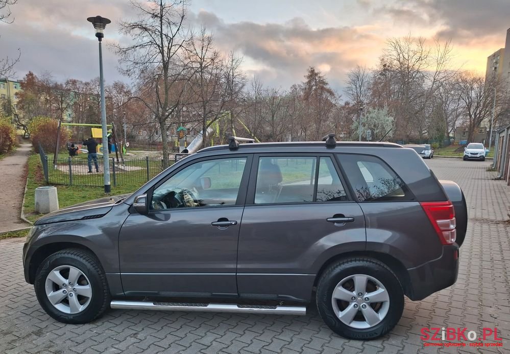 2009' Suzuki Grand Vitara photo #3