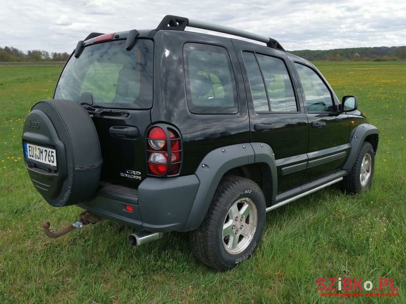 2005' Jeep Cherokee photo #5