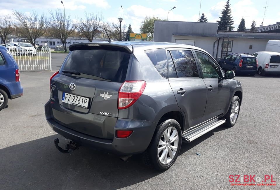 2010' Toyota RAV4 photo #6