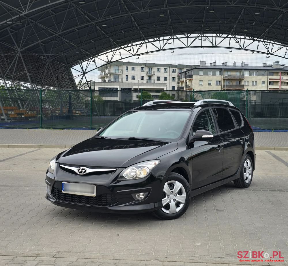 2012' Hyundai i30 I30Cw photo #2