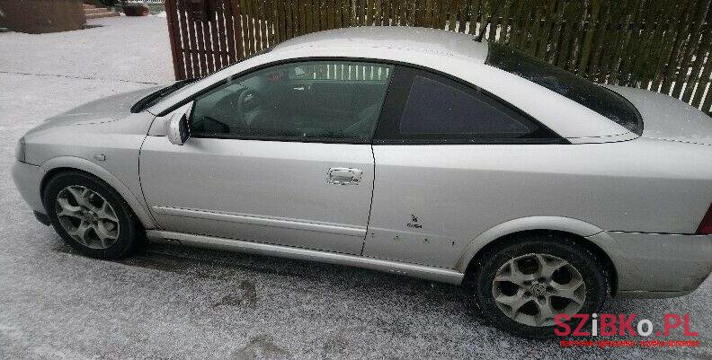 2004' Opel Astra photo #2