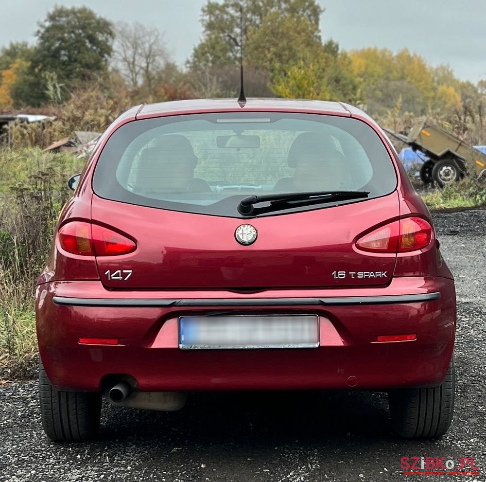 2002' Alfa Romeo 147 photo #2