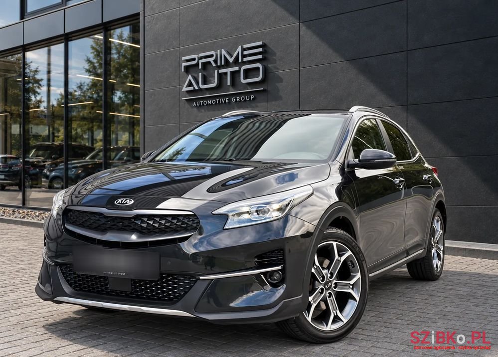 2021' Kia XCeed photo #2