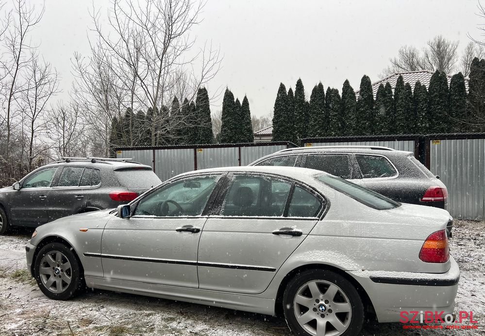 2004' BMW 3 Series 316I photo #1