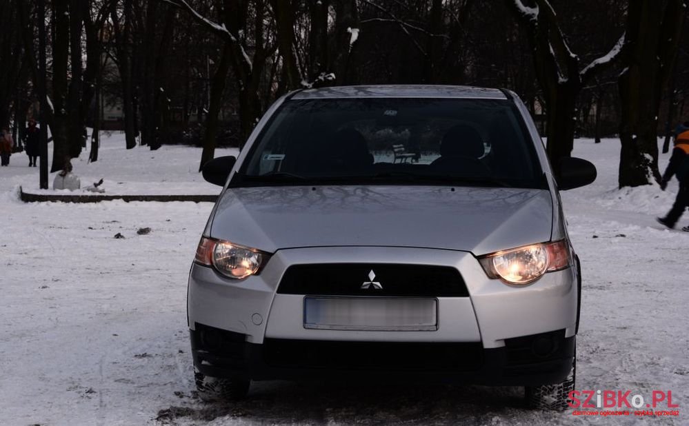 2010' Mitsubishi Colt photo #1