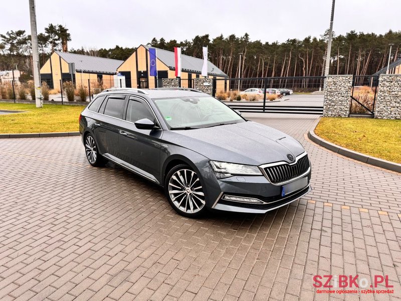 2020' Skoda Superb photo #2