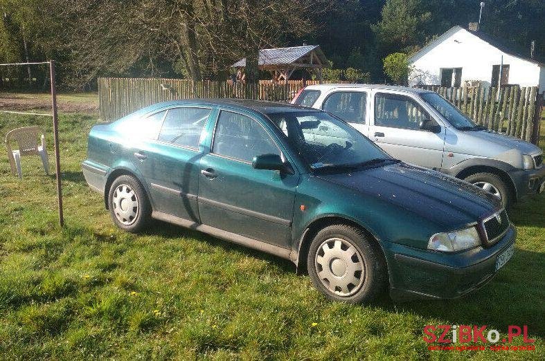 1997' Skoda Octavia photo #1