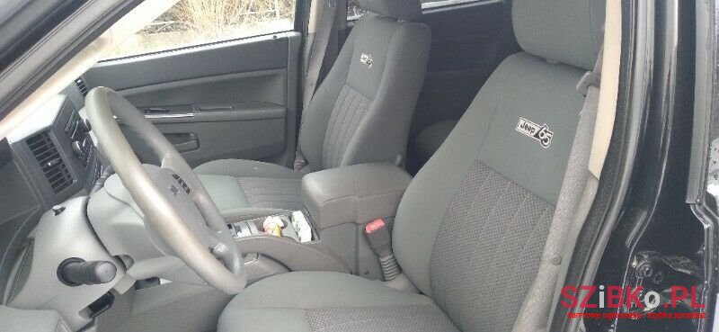 2006' Jeep Grand Cherokee photo #3