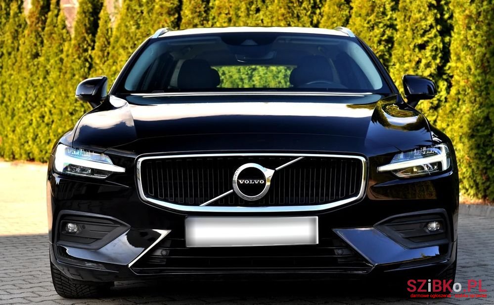 2021' Volvo V60 D3 photo #4