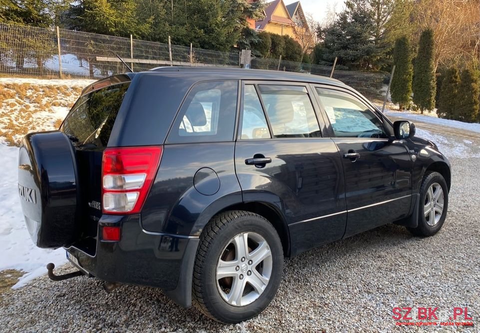 2009' Suzuki Grand Vitara photo #2