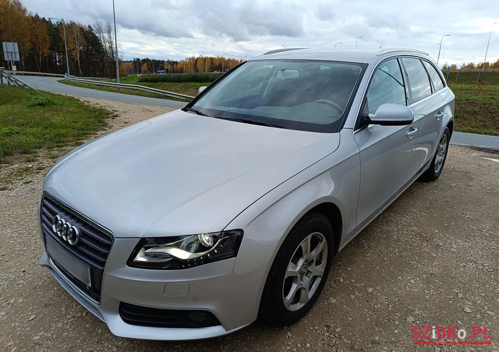 2011' Audi A4 photo #3