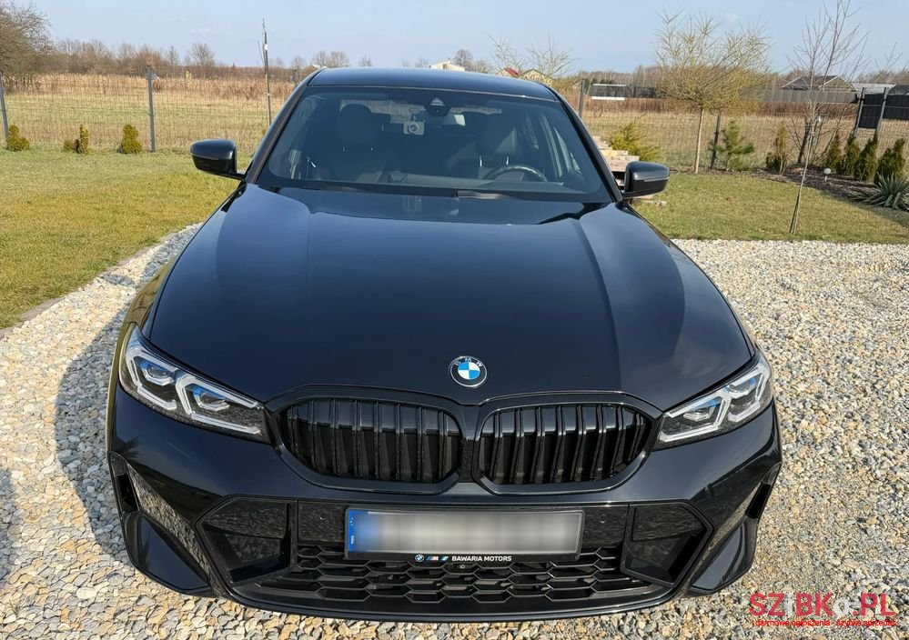 2024' BMW 3 Series photo #2