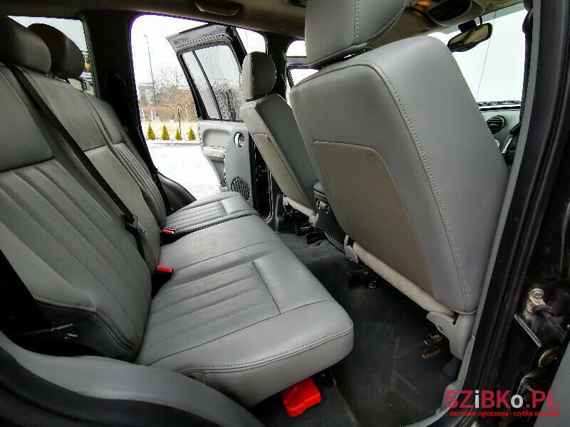 2005' Jeep Cherokee Liberty photo #2