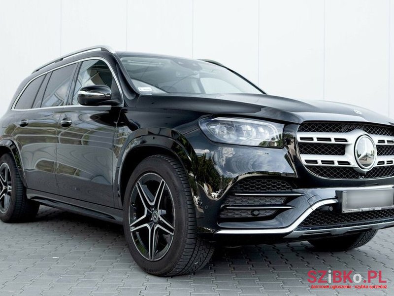 2022' Mercedes-Benz GLS 400 D 4-Matic photo #3