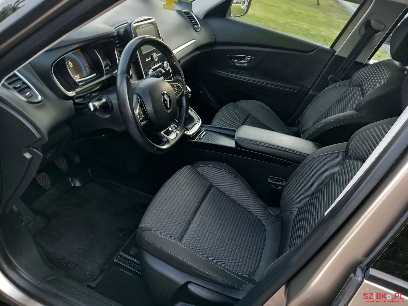 2017' Renault Scenic photo #3