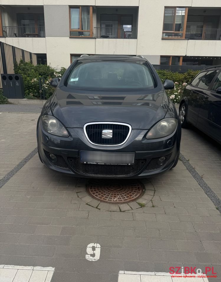 2008' SEAT Altea XL photo #5