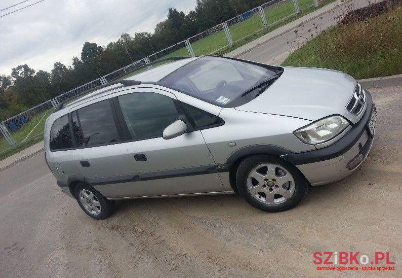 2000' Opel Zafira photo #1