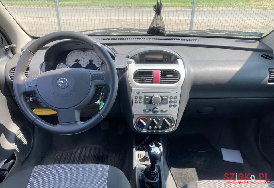 2005' Opel Corsa photo #4