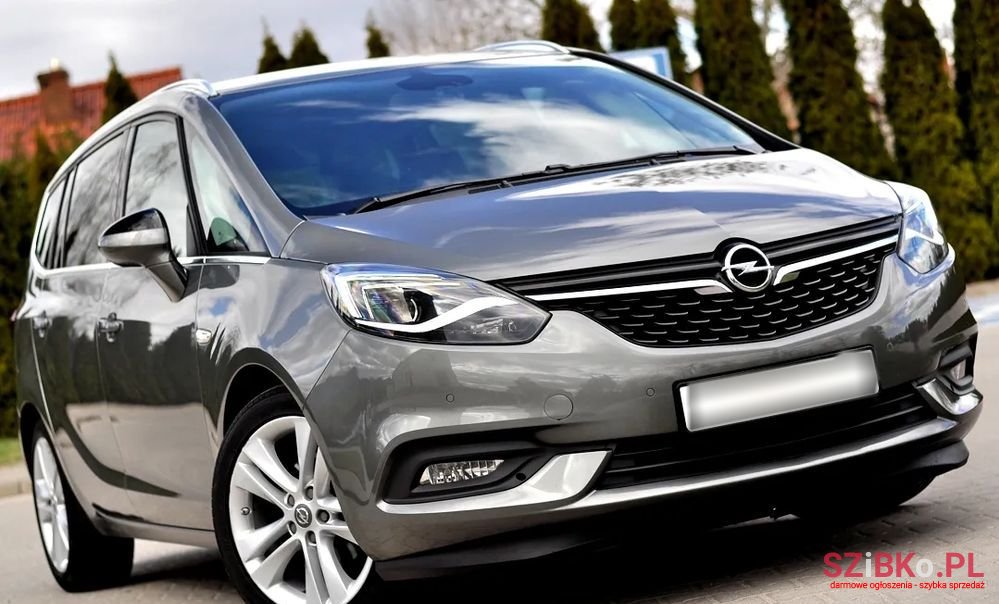 2017' Opel Zafira 1.6 Cdti Cosmo photo #1