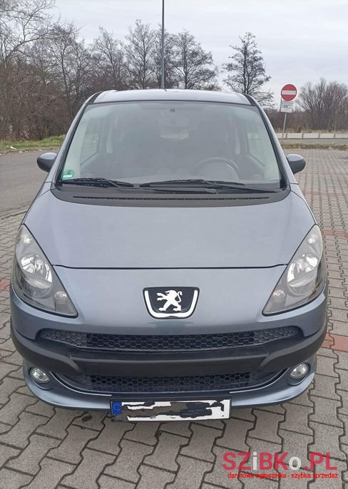 2007' Peugeot 1007 photo #3