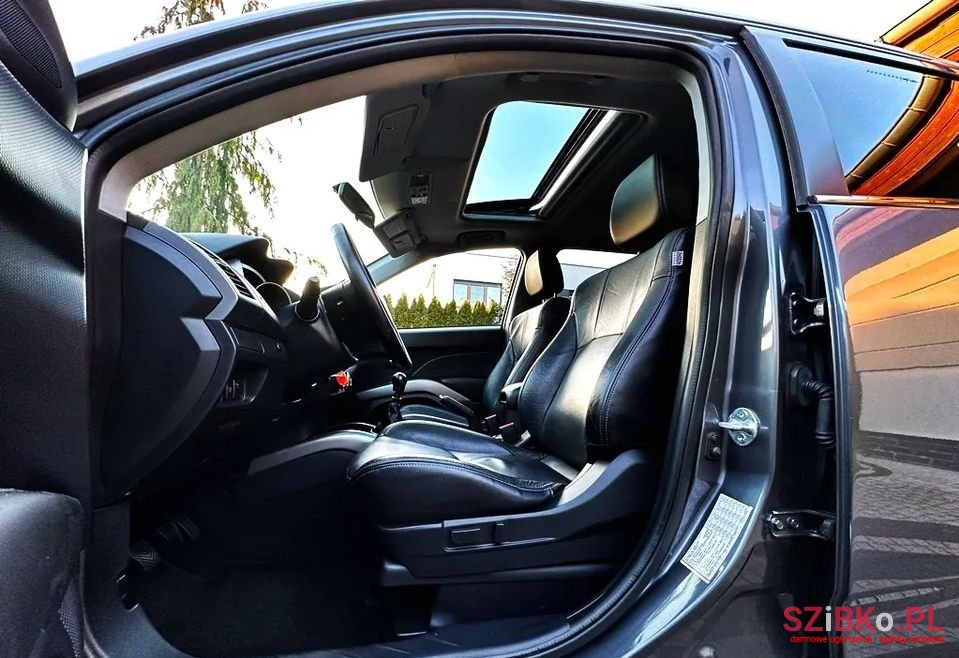 2008' Citroen C-Crosser photo #5