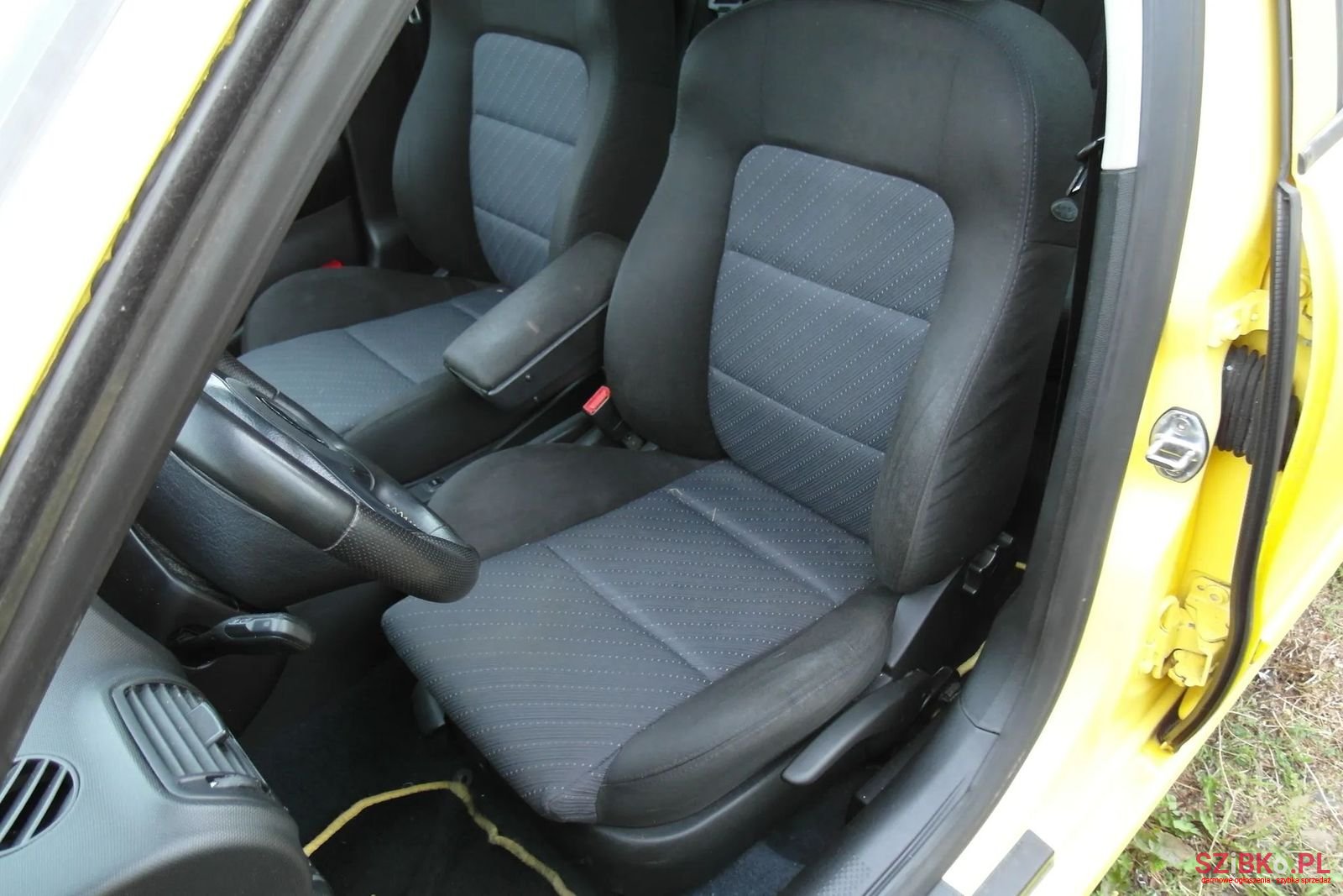 2003' SEAT Leon photo #6